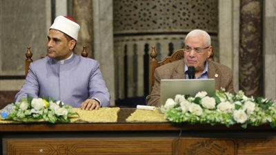 الأزهر: أبحاث العلوم والصيدلة كشفت عن أن الحشرات بها مضادات حيوية