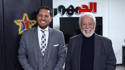 الخبير الاقتصادي شريف دلاور  يشيد بموقع «الجمهور» ويطلع على دورة العمل بصالة التحرير