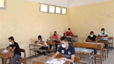 «لو مدفعتش مش هتمتحن»، غضب عارم بين أولياء الأمور بسبب رسوم امتحانات نصف العام