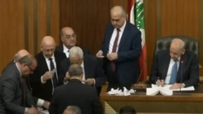 بدء فرز الأصوات بالجولة الثانية لانتخاب رئيس للبنان