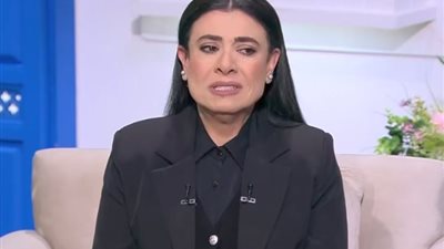 «33 سنة مشوفتش منه غير كل خير»، انهيار نشوى مصطفى في أول ظهور بعد وفاة زوجها (فيديو)