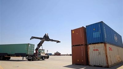 النقل: ميناء العاشر الجاف يعكس أهمية الشراكة بين القطاعين العام والخاص