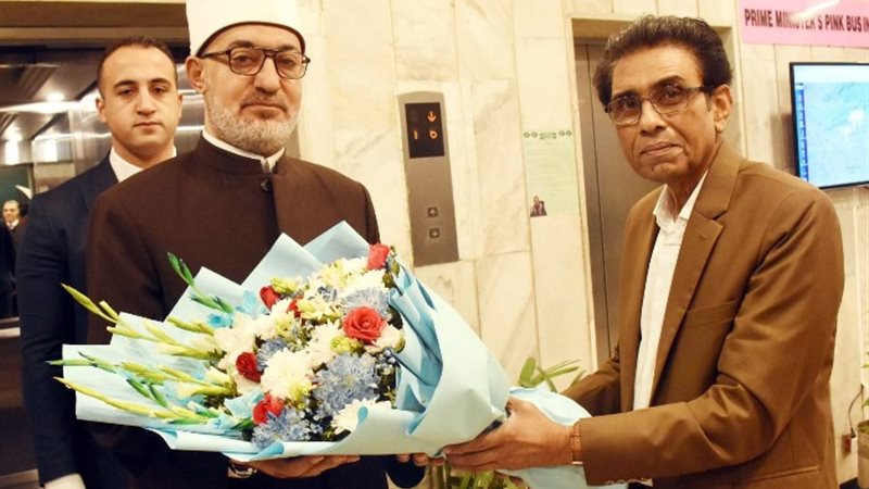 استقبال المفتي في باكستان