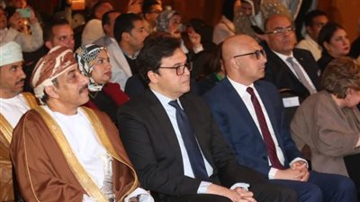 وزير الثقافة يعلن أسماء الدول المشاركة في معرض القاهرة الدولي للكتاب