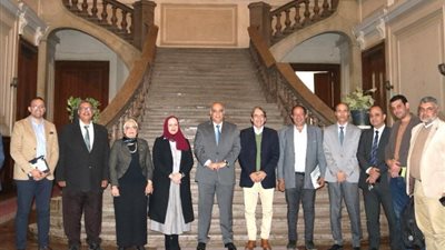 مركز بحوث الصحراء وجامعة هليوبوليس يناقشان سبل التعاون في الزراعة المستدامة  ( صور)