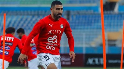 شرط وحيد يعرقل انضمام محمد ربيعة للأهلي (خاص)