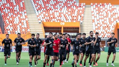 الأهلي يختتم تدريباته لمواجهة الجونة في الدوري الممتاز