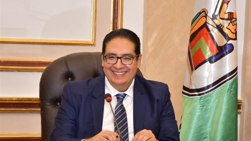 رئيس جامعة القاهرة الدكتور محمد سامي عبد الصادق