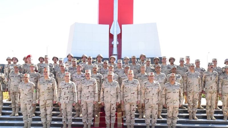 تفقد الفريق أول عبد المجيد صقر القائد العام للقوات المسلحة 