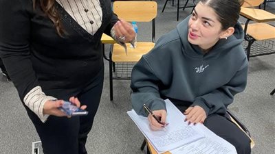 ليلى زاهر في لجنة الامتحان ورواد السوشيال ميديا يعلقون ساخرين: بدون هشام جمال