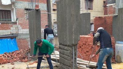 حملات مُكبرة لإزالة التعديات وإيقاف أعمال البناء المخالف بأحياء الإسكندرية (صور)