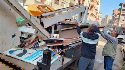 إزالة اللافتات المخالفة بالحامول، حملات مكثفة لتقنين الإعلانات بمحال وشوارع كفر الشيخ