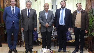 زيارة وفد من المنظمة البحرية الدولية إلى الهيئة العامة لميناء الإسكندرية (صور)