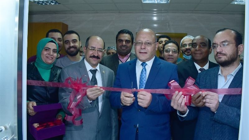 جانب من افتتاح غرفة العمليات الجديدة