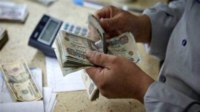 توسيع مظلة الحماية التأمينية للمصريين العاملين بالخارج.. تعويضات تصل إلى 100 ألف جنيه 