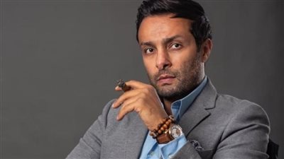  بصورة محمد رمضان.. وائل عبدالعزيز يشوق الجمهور 