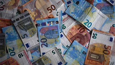 سعر اليورو مقابل الجنيه المصري اليوم الأحد 19 يناير 2025
