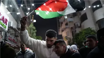 كيف رصدت الصحف العالمية الساعات الأولى لوقف إطلاق النار في غزة؟