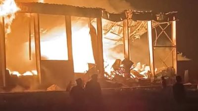 «كلت الأخضر واليابس».. حريق مروع بمزرعة نخيل في الوادي الجديد