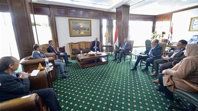 رئيس الأعلى للإعلام يبحث مع رئيس جهاز حماية المستهلك سبل التعاون المشترك (صور)