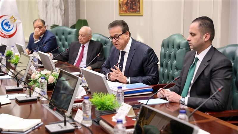 الاجتماع الأول للجنة الاستشارية العليا للتنمية البشرية