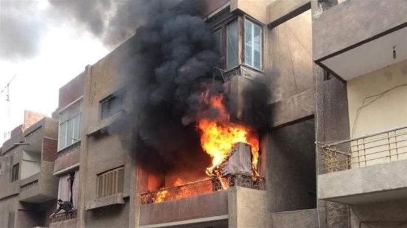 حريق داخل  شقة سكنيه بالمنصورية 