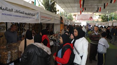 «التموين» تستعد لشهر رمضان بتعزيز المخزونات الأساسية من السلع (تفاصيل)