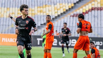 الأهلي يواجه فاركو للحفاظ على صدارة الدوري الممتاز، اعرف موعد المباراة 