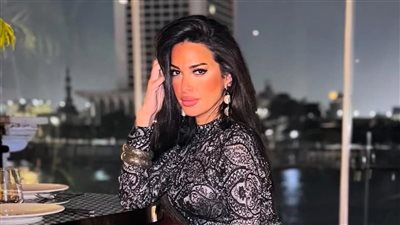 بإطلالة جريئة، إلهام وجدي تتصدر مواقع التواصل الاجتماعي  