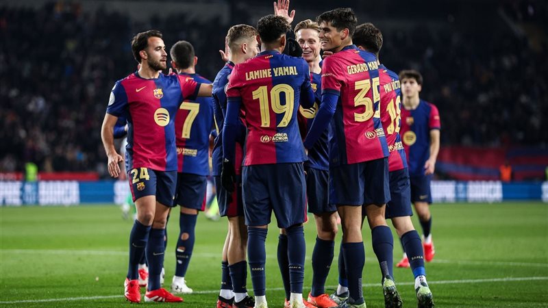 لاعبي برشلونة