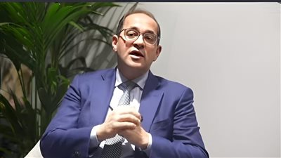 الصناعة والسياحة والاتصالات تقود نمو الاقتصاد المصري لنحو 3.5% في 2025