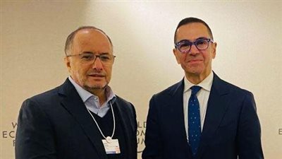 وزير التجارة الخارجية يبحث مع شركة الظاهرة القابضة الإماراتية التعاون في الاستثمار الزراعي
