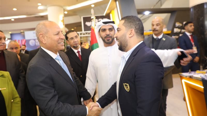 محافظ القاهرة خلال الافتتاح 