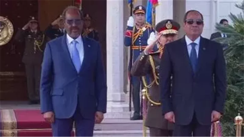 الرئيس السيسي وضيفه رئيس الصومال