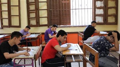 موعد بداية الترم الثاني 2025 بالمدارس والجامعات