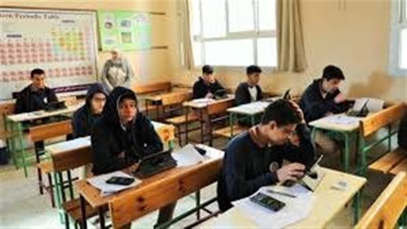 طلاب الشهادة الاعدادية- أرشيفية