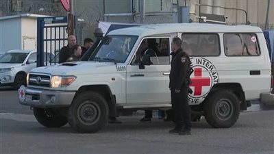 «القاهرة الإخبارية»: وجهة سيارات الصليب الأحمر غير معروفة إلى الآن