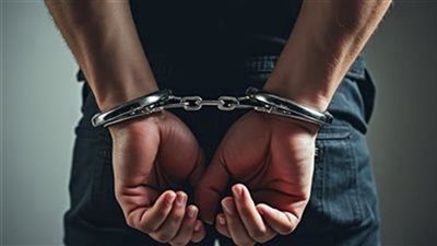 «سلوكه مش عاجبني» .. تفاصيل اعتداء أب على نجله في بولاق الدكرور 