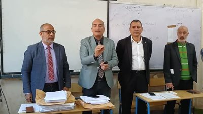 وكيل «تعليم المنيا» يتابع سير أعمال تصحيح امتحانات الشهادة الإعدادية