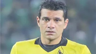 ماذا يفعل الأهلي وبيراميدز مع الحكم محمود البنا قبل مواجهة الليلة؟