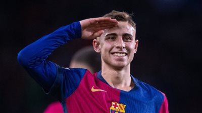 برشلونة يسحق فالنسيا بخماسية في الشوط الأول بالدوري الإسباني 