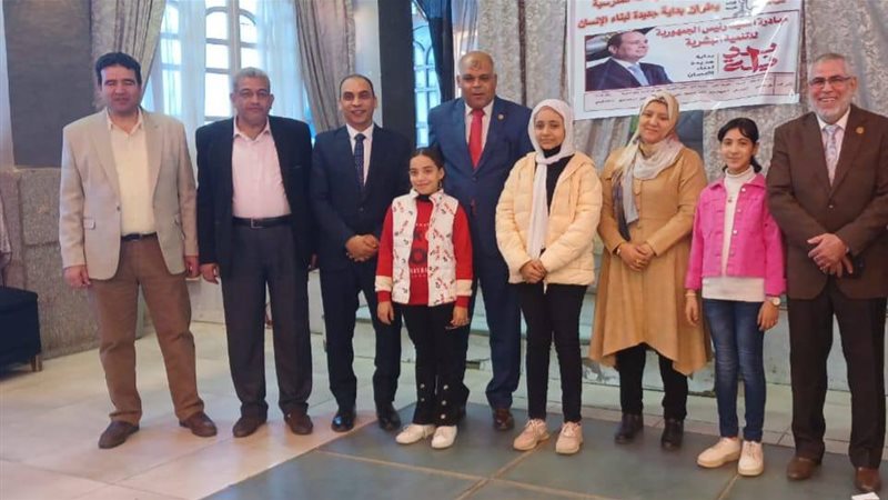 عدد من الفائزين في المسابقة