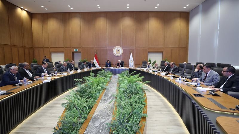 خلال الاجتماع 