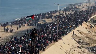 المكتب الإعلامي الفلسطيني: 300 ألف نازح يعودوا إلى شمال غزة