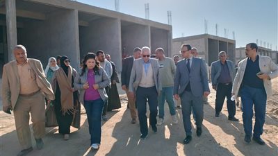 مدينة صناعية جديدة وسوق للخضروات والفاكهة في البداري بأسيوط (صور)