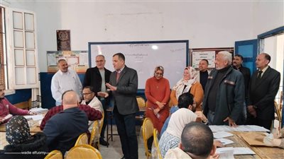 مدير تعليم دمياط يتفقد لجان النظام والمراقبة والتقدير للشهادة الإعدادية