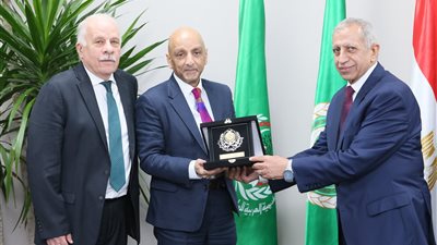 باتفاقية تاريخية..الأكاديمية العربية تعزز التعاون البحثي مع كلية الطب بجامعة DUNDEE