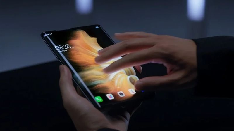 شاشات OLED القابلة للف
