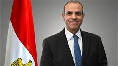 وزير الخارجية يبحث مع قيادات الوزارة تسريع الخدمات القنصلية والتحول الرقمي