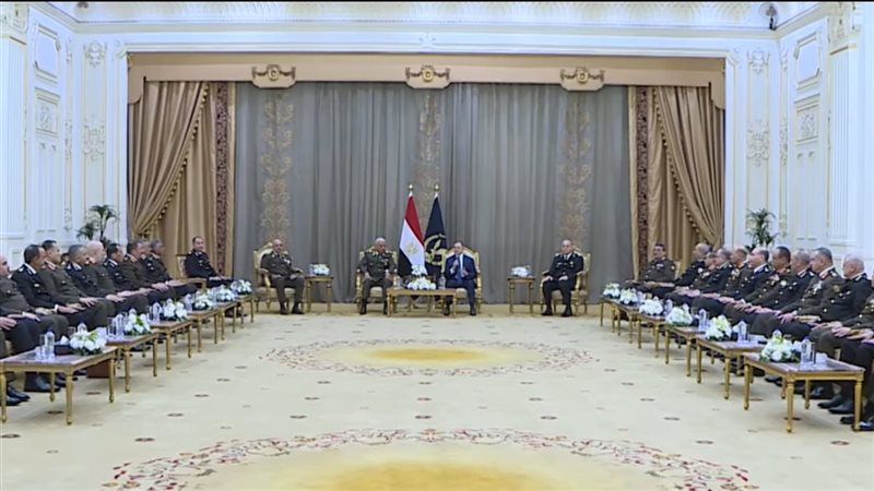 وزير الداخلية يستقبل وزير الدفاع وكبار قيادات القوات المسلحة